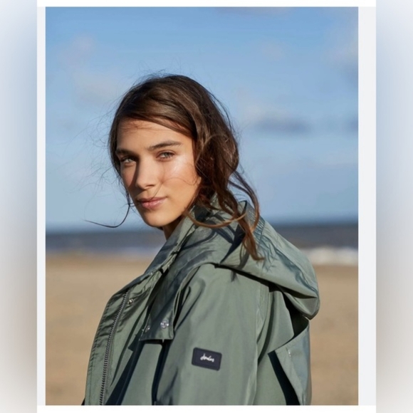 Joules Women's Waterproof Raincoat in Sage Green Size 16 - Picture 9 of 12